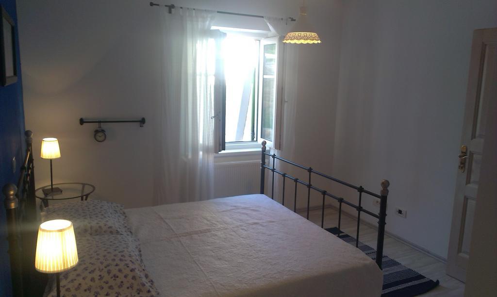 Apartment Barbina Kastelina Sveti Juraj Room photo