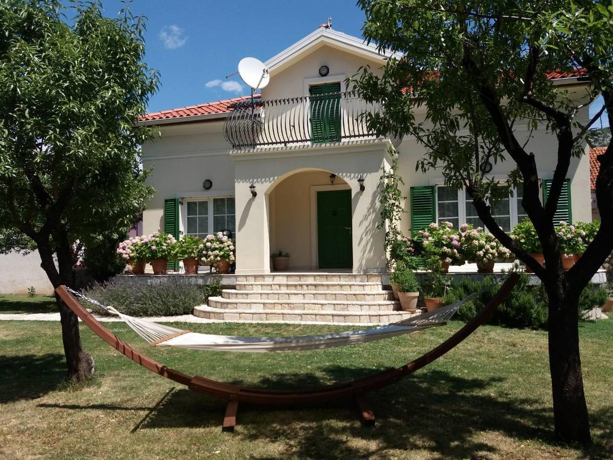 Apartment Barbina Kastelina Sveti Juraj Exterior photo